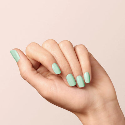 Green Natural Nail Polish in Mint