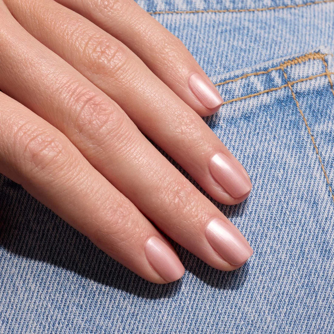 Green Natural Nail Polish in Carnation